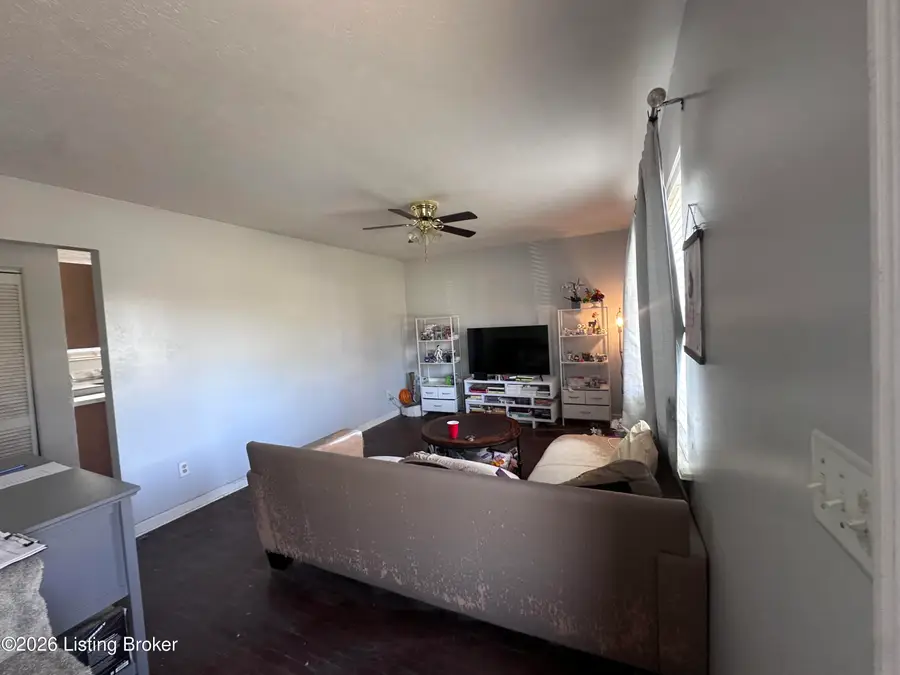 2520 Lamborne Blvd, Louisville, KY 40272 - #2