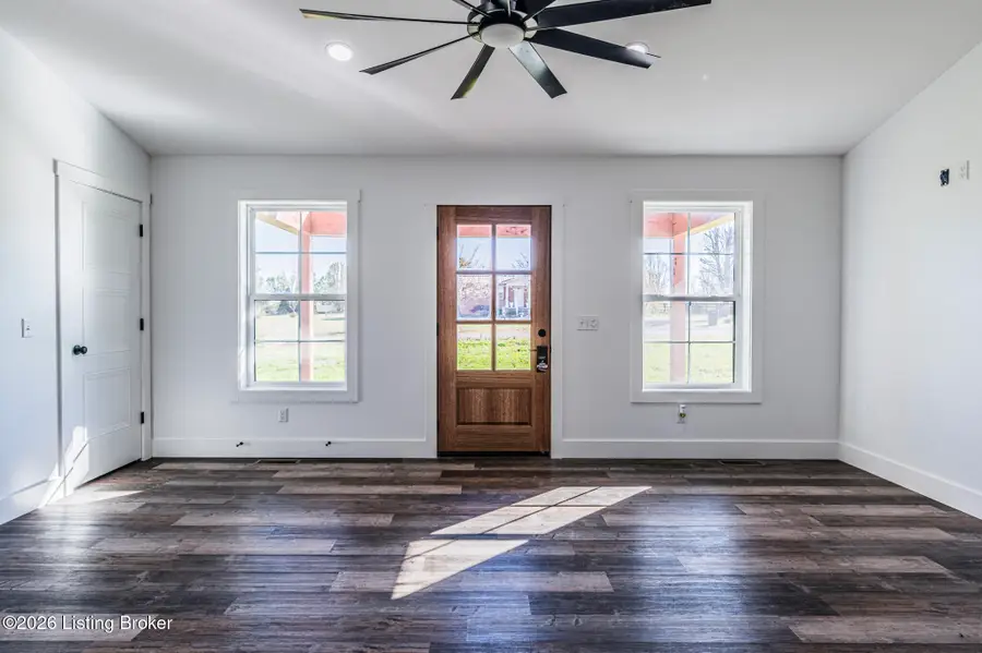 143 Needmore Acres Rd, Glasgow, KY 42141 - #2