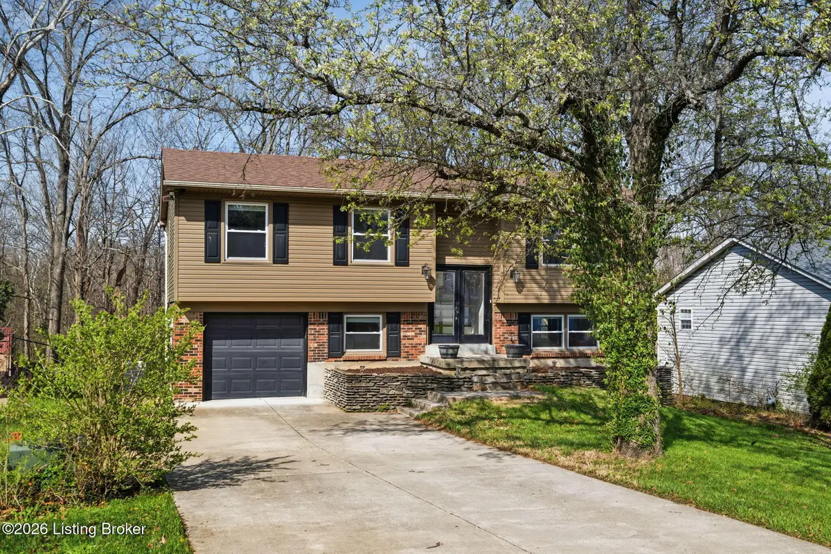 7518 E Orchard Grass Blvd, Crestwood, KY 40014 - #1