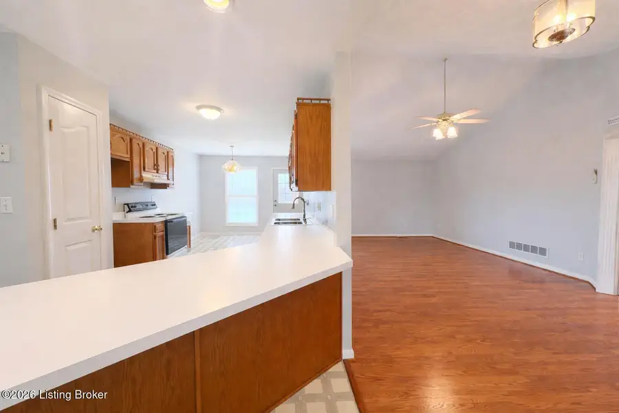 333 Harding Dr, Mount Washington, KY 40047 - #2