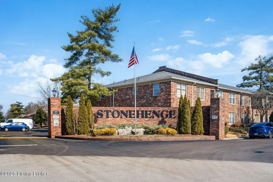 103 Ramsgate Gardens Ct #103, Louisville, KY 40207 - #2