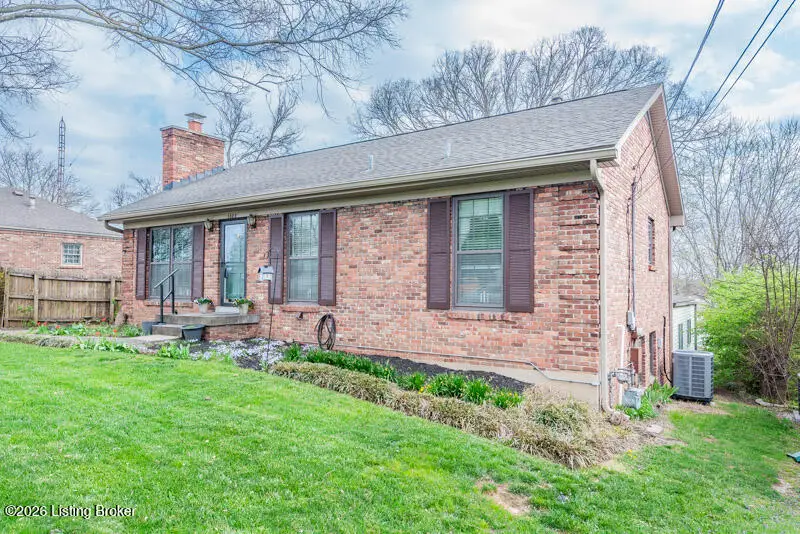 3003 Pelham Ct, Jeffersontown, KY 40299 - #3