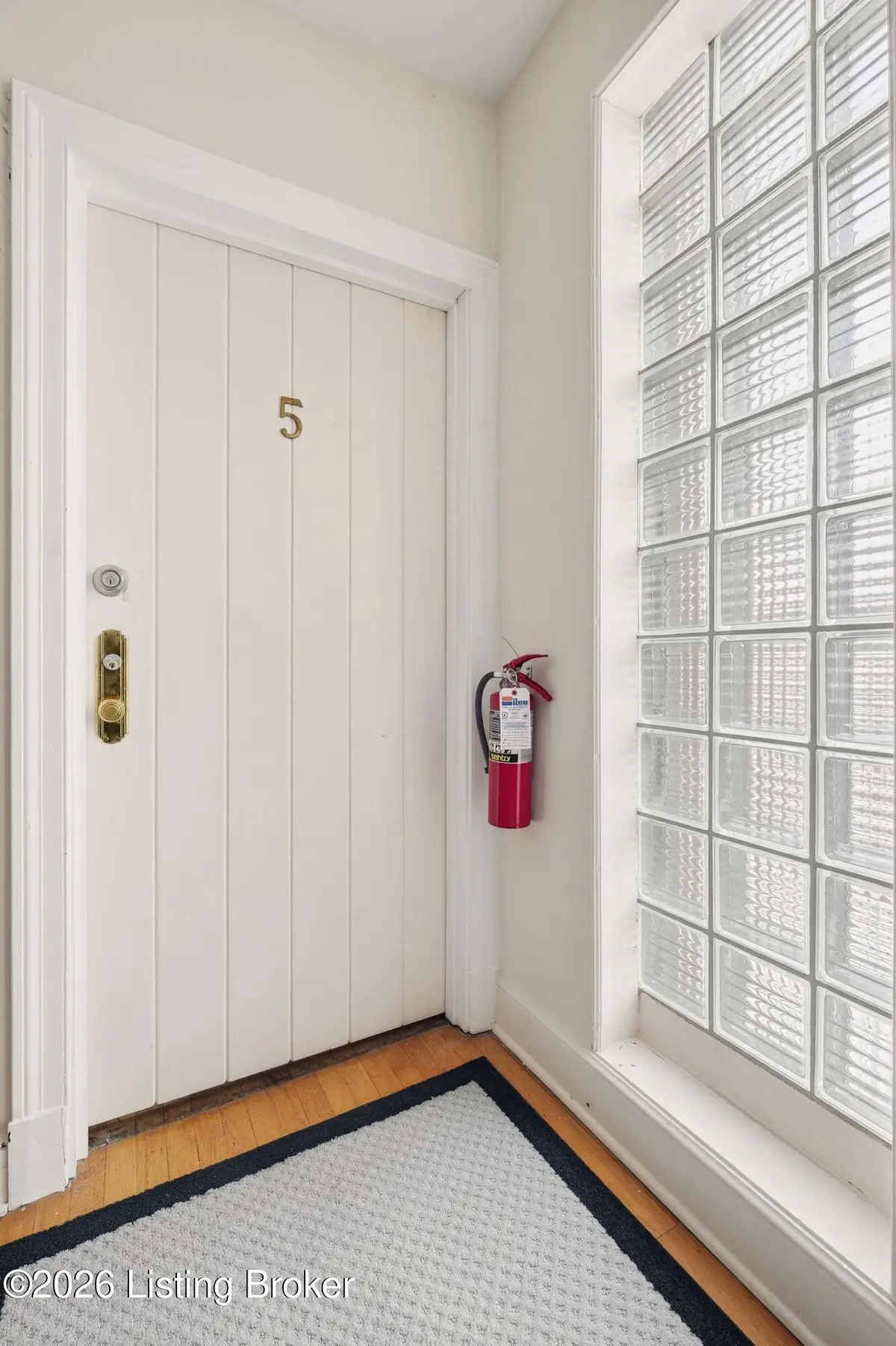 2126 Village Dr #5, Louisville, KY 40205 - #1