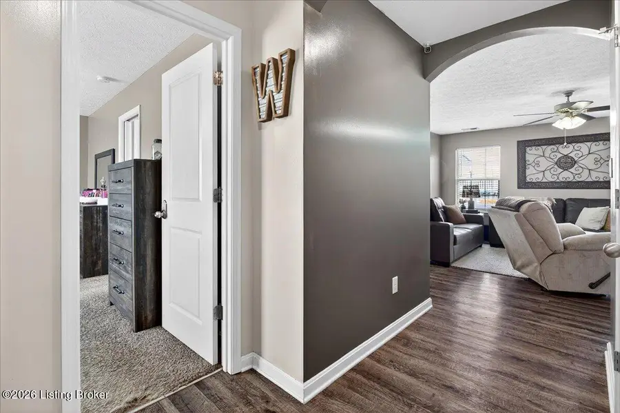 534 Gentry Ln, Mount Washington, KY 40047 - #2