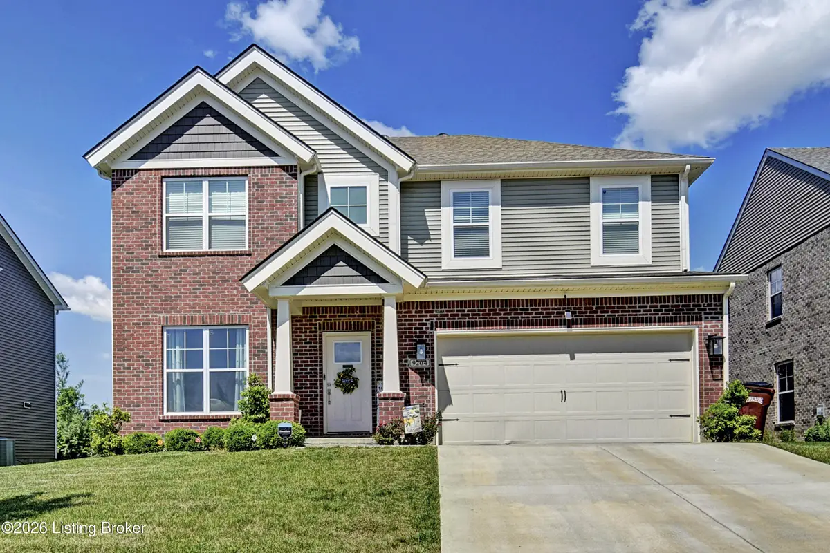 9204 Fox Chase Rd, Louisville, KY 40228 - #1