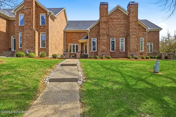 7922 Grenoble Ln, Prospect, KY 40059