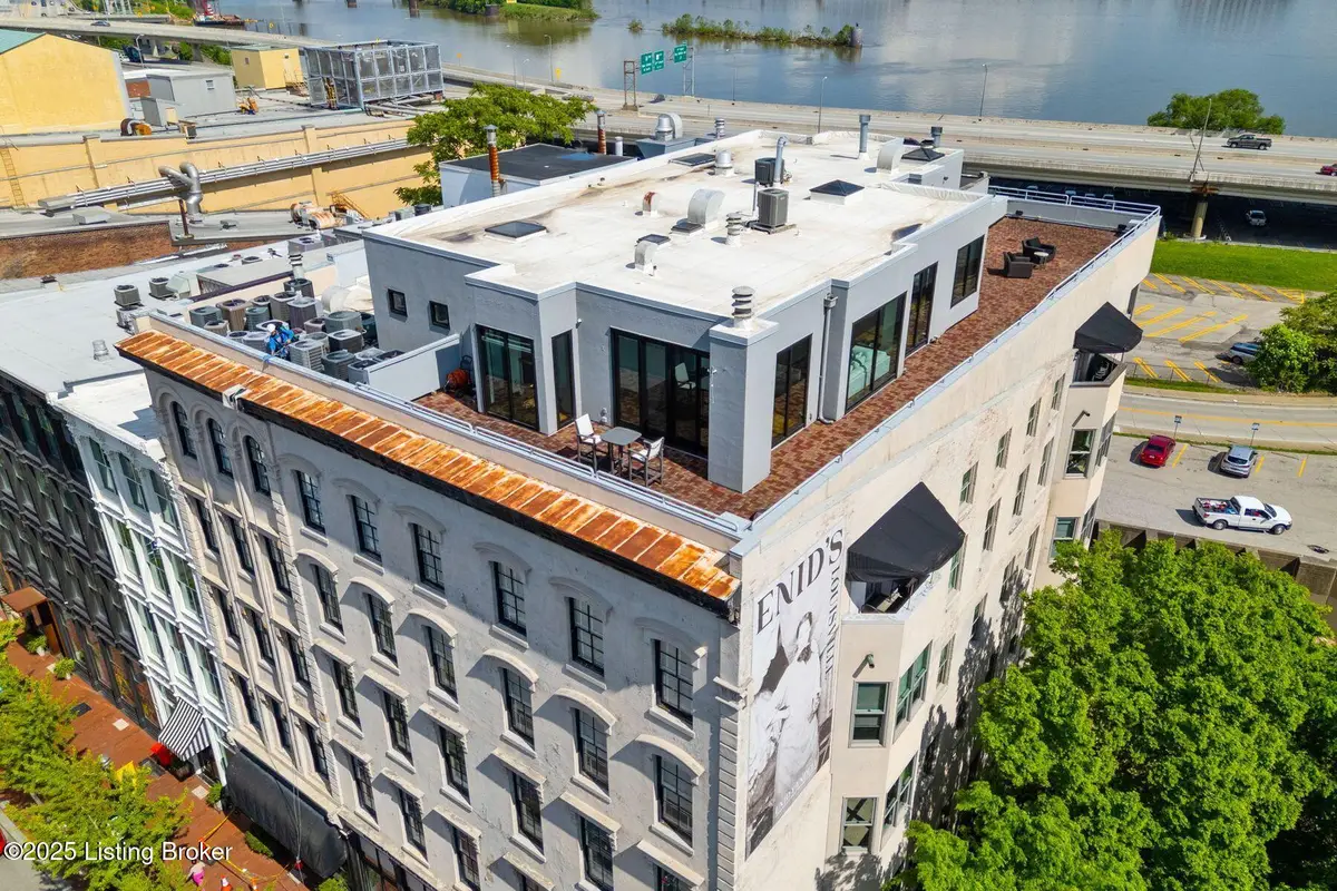 711 W Main St #T, Louisville, KY 40202 - #1