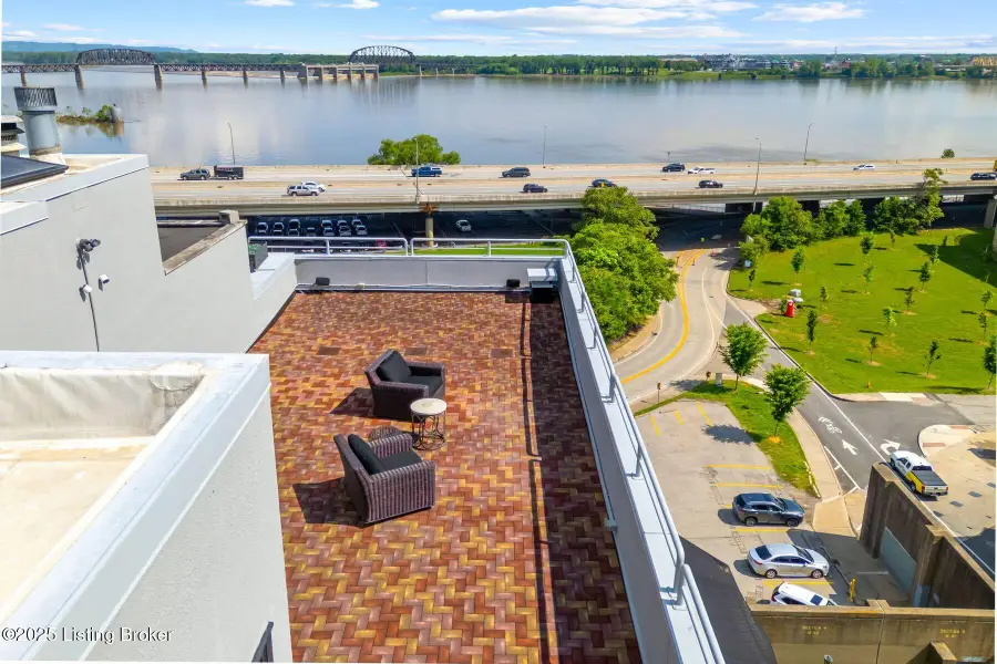 711 W Main St #T, Louisville, KY 40202 - #3