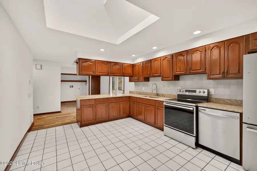 102 W Florence Ave, Louisville, KY 40214 - #3