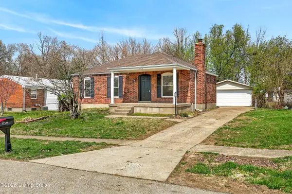 10110 Closterwood Dr, Louisville, KY 40229