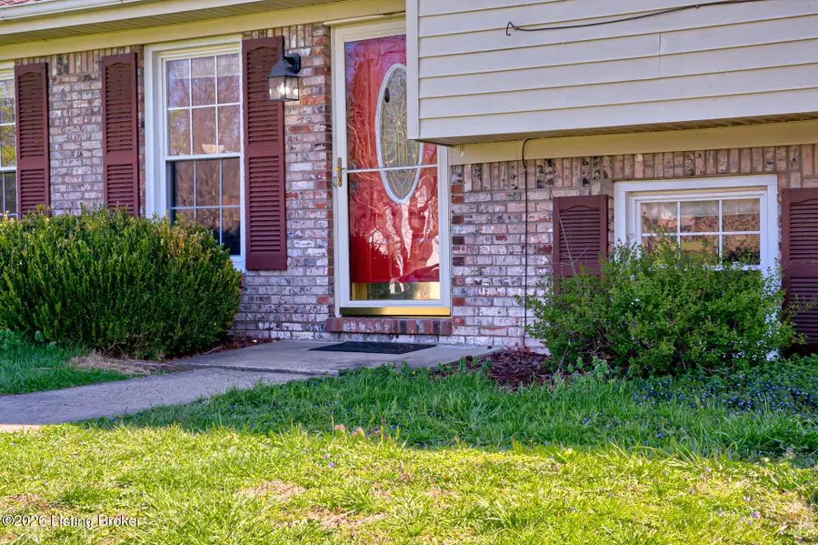 108 Gloria Dr, Shelbyville, KY 40065 - #2