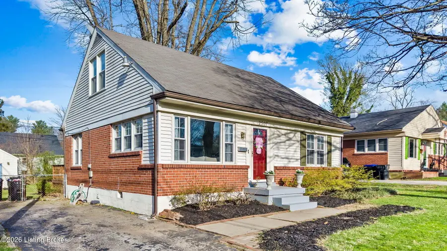 2507 Clearbrook Dr, Louisville, KY 40220 - #2