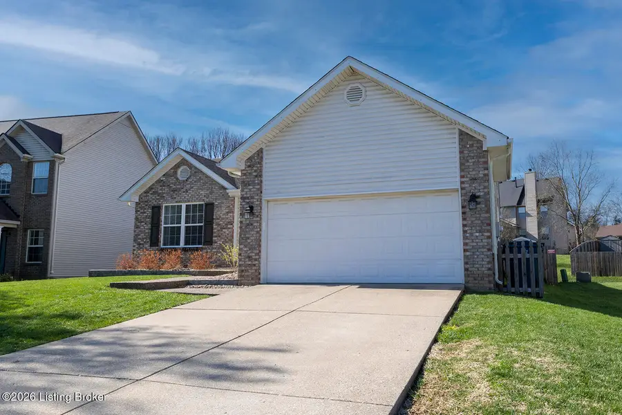 308 Woodland Lakes Dr, La Grange, KY 40031 - #3