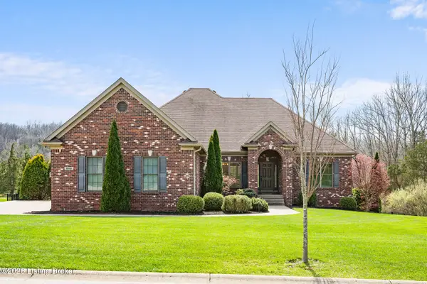 3010 Fallen Wood Ln, La Grange, KY 40031