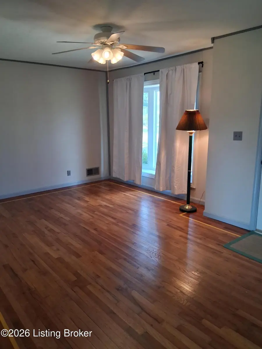 5204 Nettie Way, Louisville, KY 40258 - #2