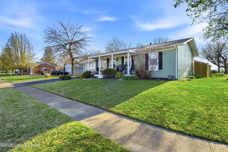 9905 Mcneely Lake Dr, Louisville, KY 40229 - #3