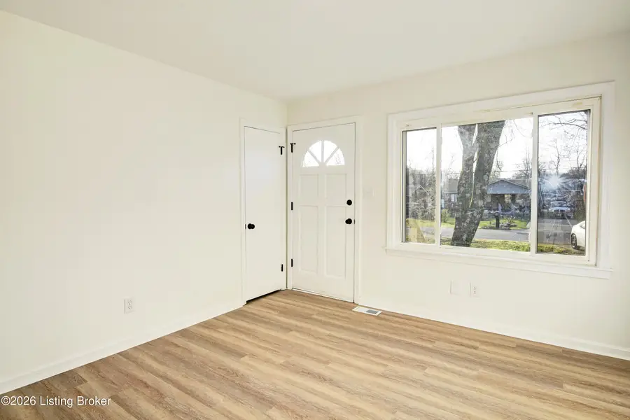 10622 Charlene Dr, Fairdale, KY 40118 - #2