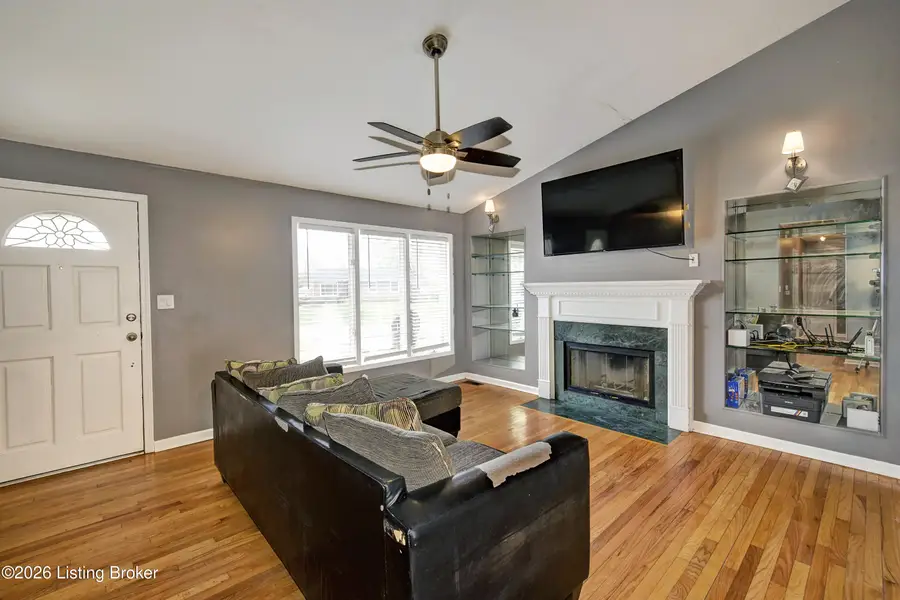 3114 Sudbury Ln, Louisville, KY 40220 - #3