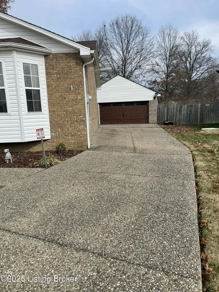 7901 Jennifer Ridge Pl, Louisville, KY 40258 - #3