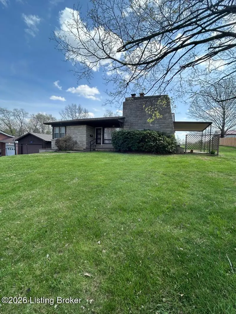 304 Crume Rd, Vine Grove, KY 40175 - #2