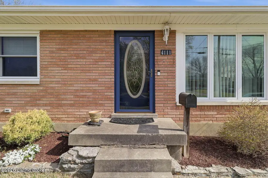 4111 Caven Ct, Louisville, KY 40229 - #2