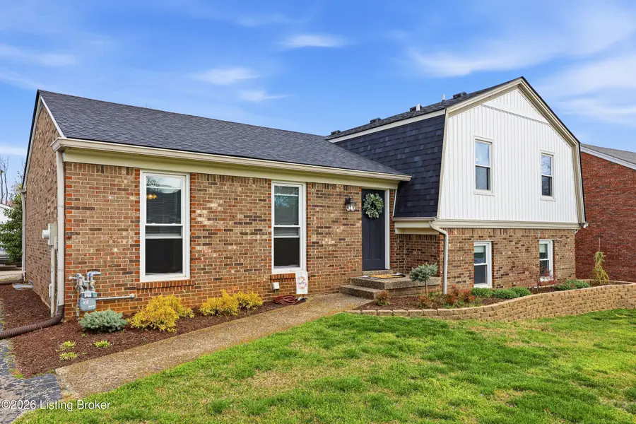 7207 Hollow Creek Rd, Louisville, KY 40228 - #3