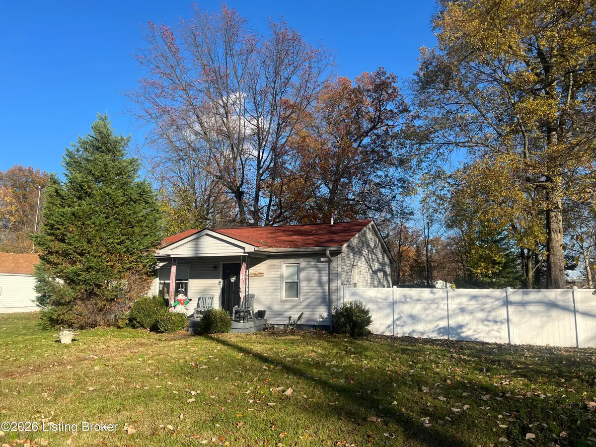 1434 Forest Dr, Louisville, KY 40219 - #1