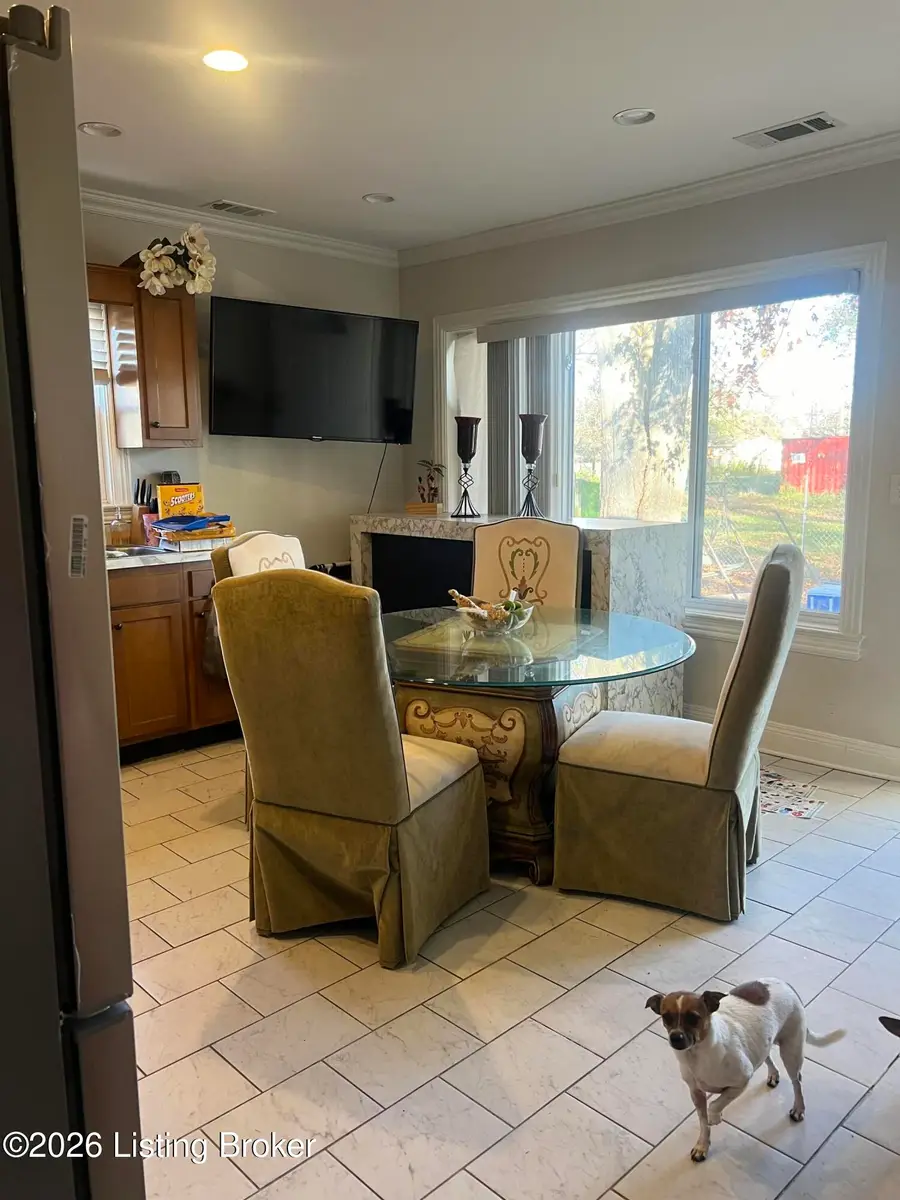 1434 Forest Dr, Louisville, KY 40219 - #3