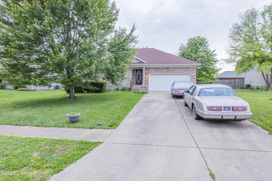 219 Forest Park Dr, Mount Washington, KY 40047 - #2