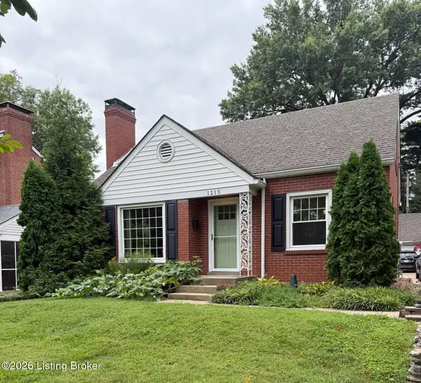 1215 Falcon Dr, Audubon Park, KY 40213