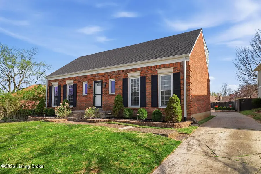 7206 Hollow Creek Rd, Louisville, KY 40228 - #2