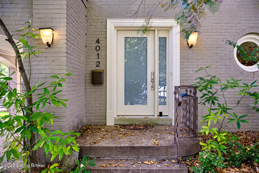 4012 Saint Ives Ct, Norbourne Estates, KY 40207 - #2