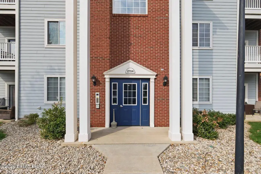 2704 Bradford Commons Dr #103, Louisville, KY 40299 - #3