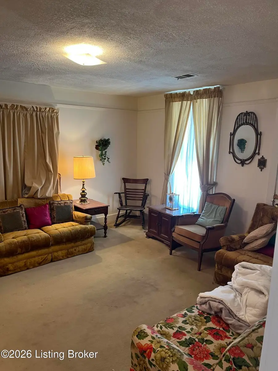 1017 Henry Clay St, Shelbyville, KY 40065 - #3