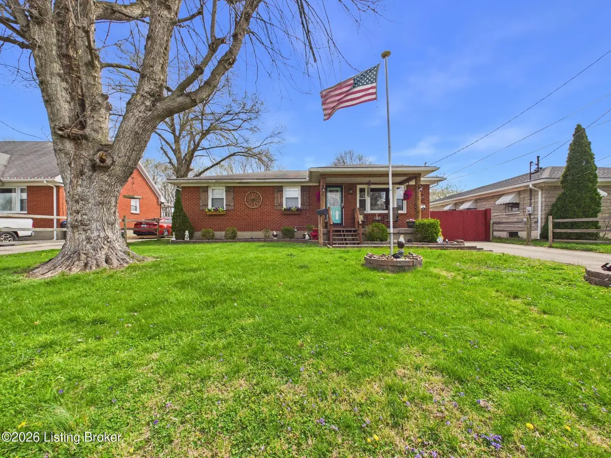 5129 Doyle Dr, Louisville, KY 40216 - #1