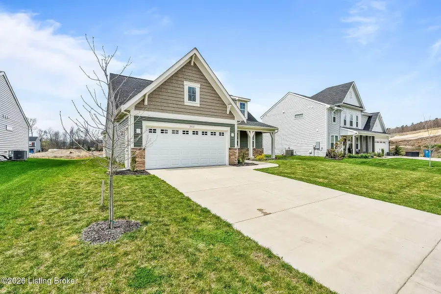 203 Stargaze Dr, Shepherdsville, KY 40165 - #2