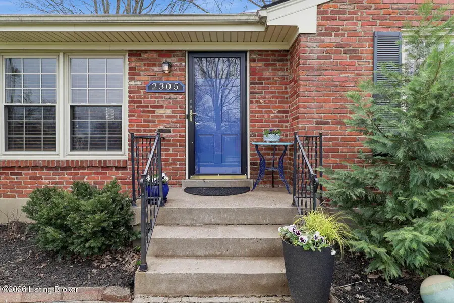 2305 Allegheny Dr, Jeffersontown, KY 40299 - #3