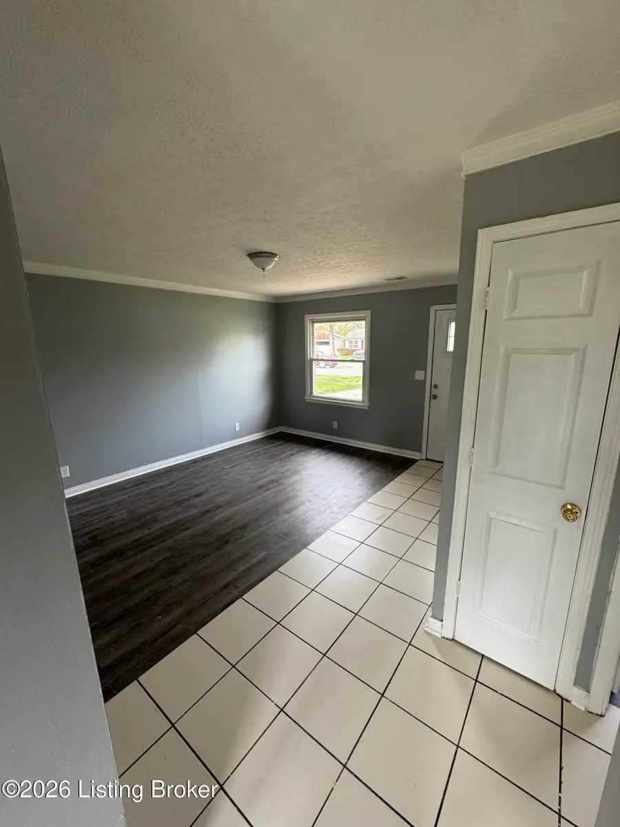 4508 Plane Tree Dr, Louisville, KY 40219 - #3