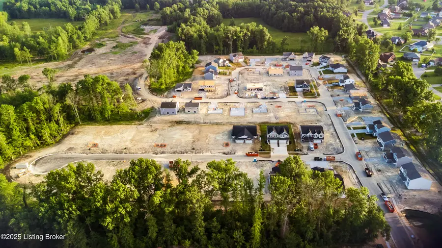 306 Mud Hen Dr, Shepherdsville, KY 40165 - #3