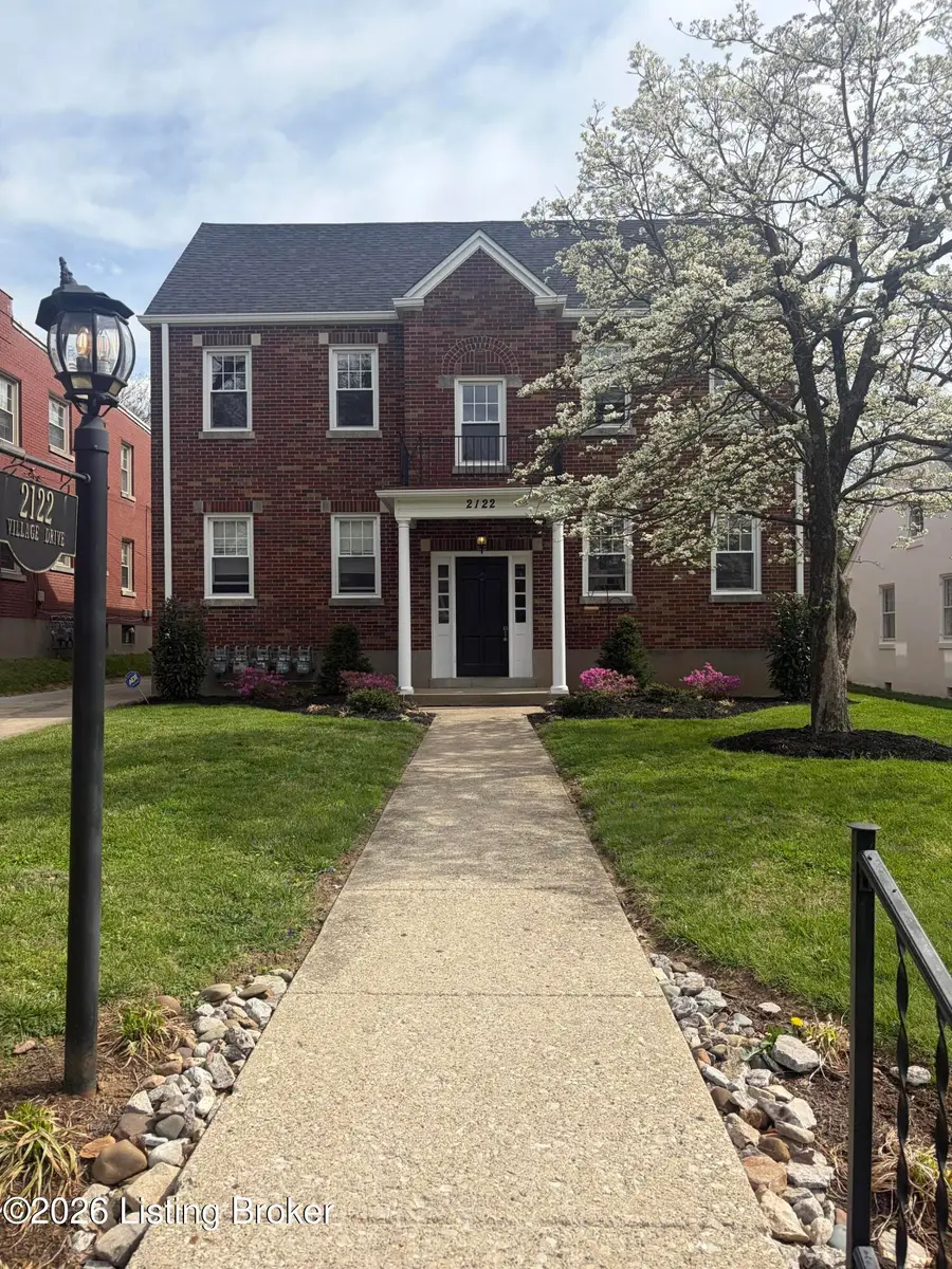 2122 Village Dr, Louisville, KY 40205 - #2