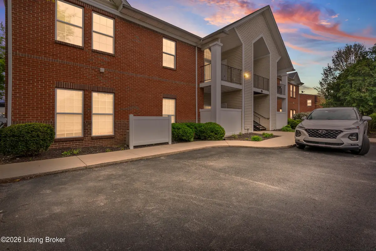1110 Westlynne Pl #UNIT 7, Louisville, KY 40222 - #1