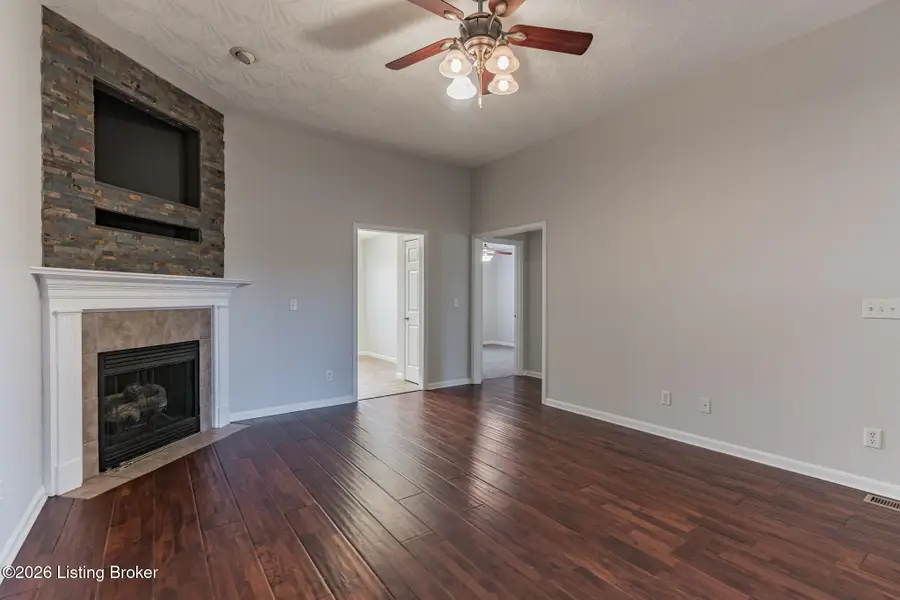 147 Midway Dr, Mount Washington, KY 40047 - #3