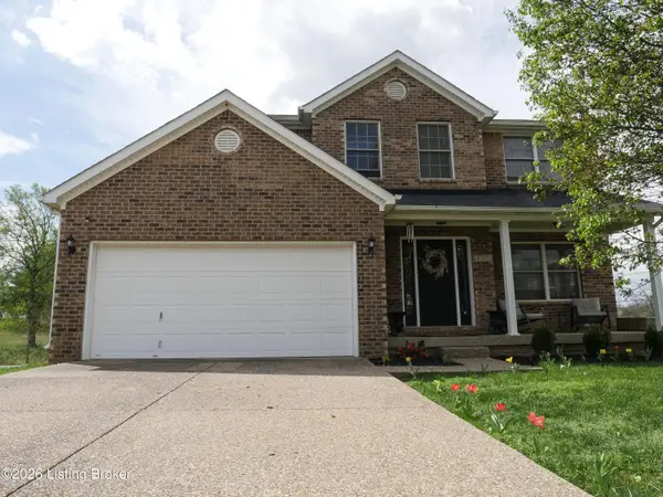 8702 Pitch Pine Way, Louisville, KY 40228