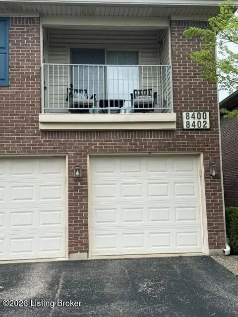8400 Grand Trevi Dr, Louisville, KY 40228 - #3