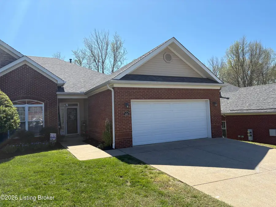 7407 Autumn Trace Dr, Louisville, KY 40214 - #2