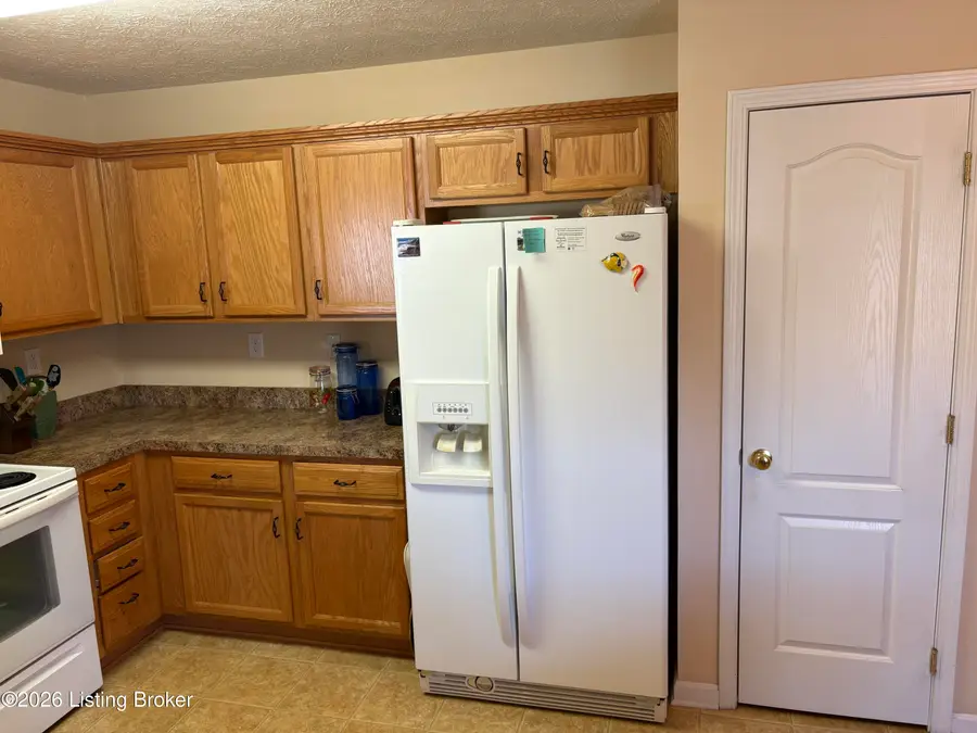 7607 Autumn Pointe Dr, Louisville, KY 40214 - #3