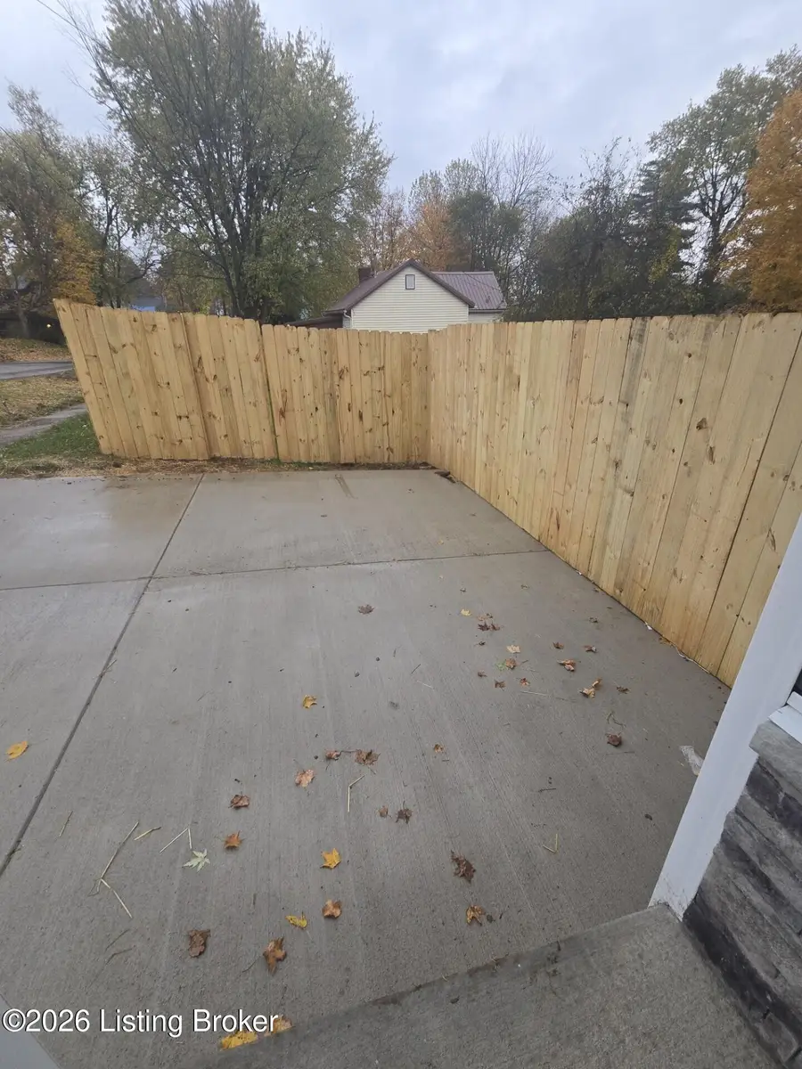 215 E Brown St, Elizabethtown, KY 42701 - #3