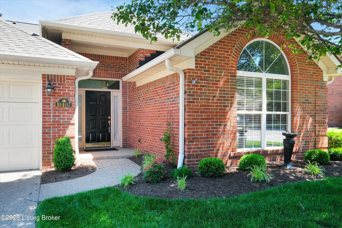 10407 Dove Chase Cir, Louisville, KY 40299 - #1