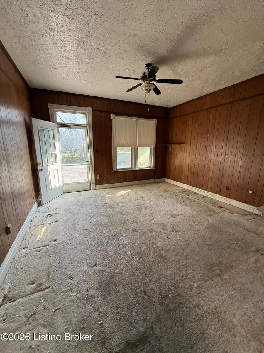1523 W Oak St, Louisville, KY 40210 - #2
