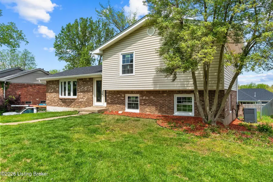 1415 Cedarbrook Rd, Goshen, KY 40026 - #2